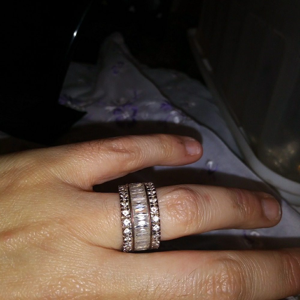 Women's ring